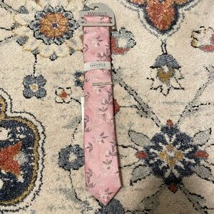 NWT Pink Floral Tie